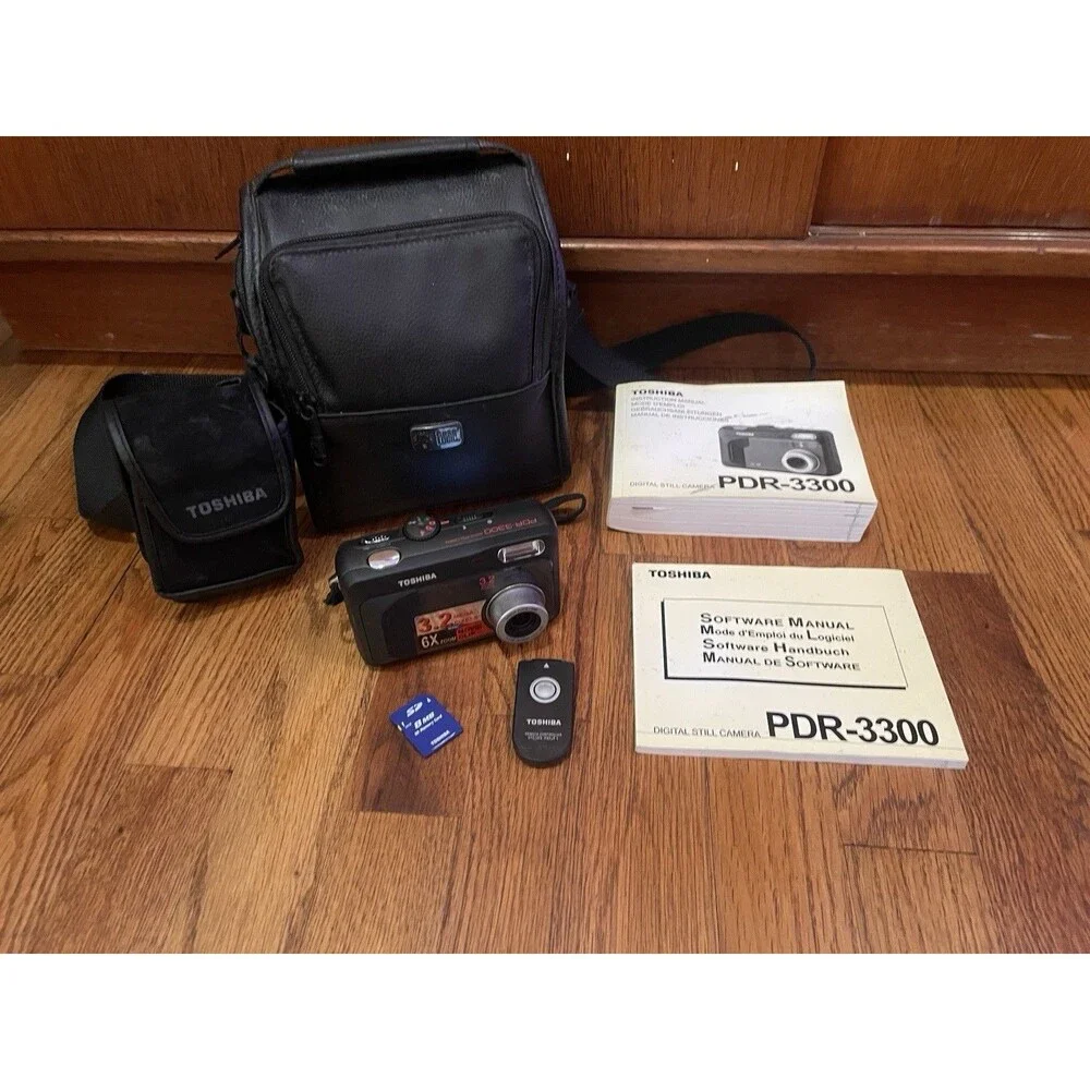 Toshiba PDR-3300 3.2MP Digital Camera 2.8x Zoom Tested Remote Bundle